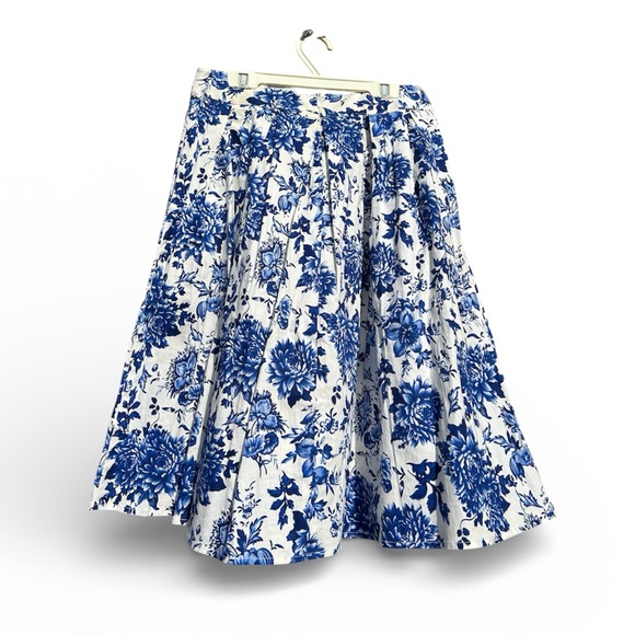 Floral Blue and White Women's Skirt - Picture 2 of 4